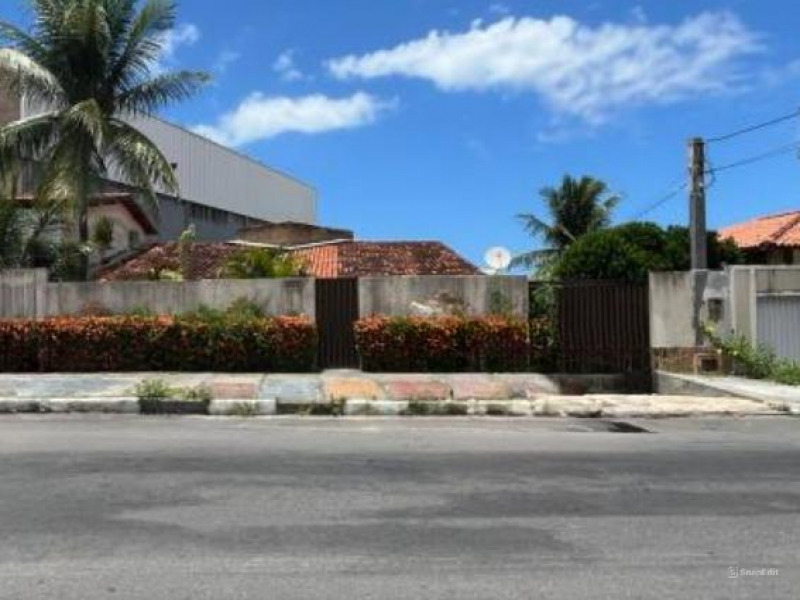 Casa em Loteamento Vilas do Atlântico com 4 Dormitórios, 1 Suíte e 1 Vaga de Garagem em Lauro De Freitas - Bahia