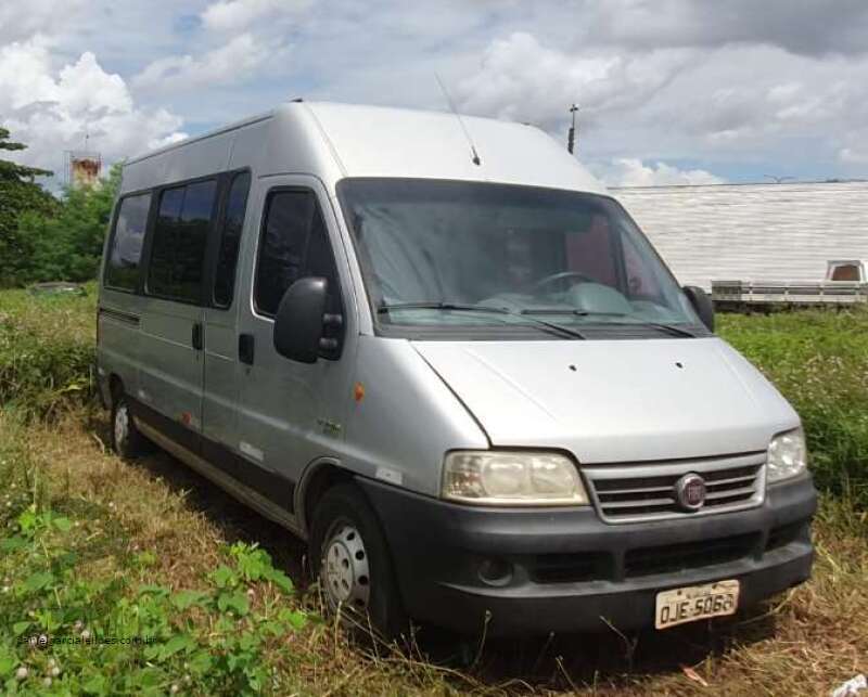 Fiat Ducato Minibus 2013 com Combustível Diesel em null