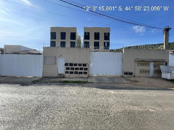 Apartamento no Residencial Carlos Drummond de Andrade com 2 Quartos e 1 Vaga em Barreiras - Bahia