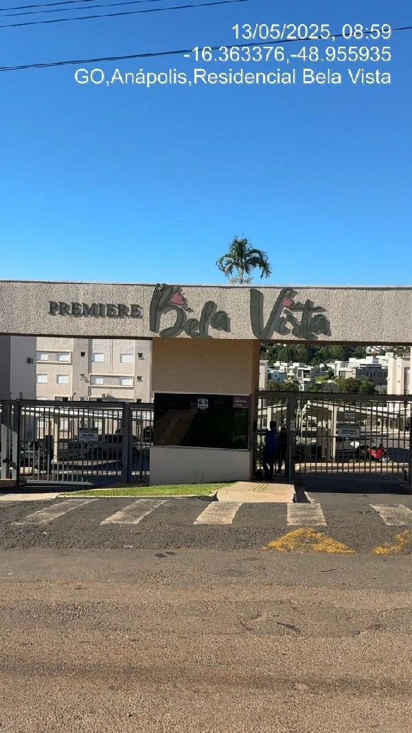 Apartamento com fachada do Condomínio Residencial Premiere Bela Vista em área urbana com portaria e grades de segurança