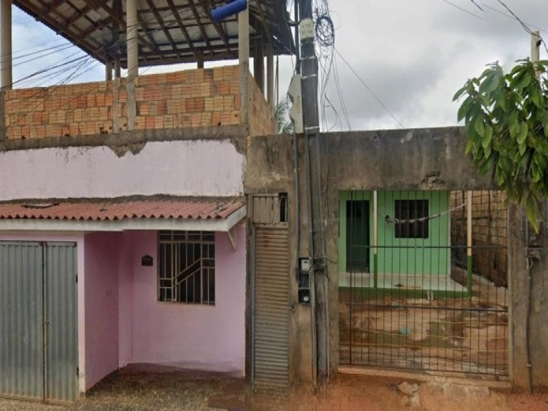 Casa com 4 Dormitórios, 1 Vaga de Garagem e 2 Banheiros em 287.50m² de Terreno em Altamira - Pará