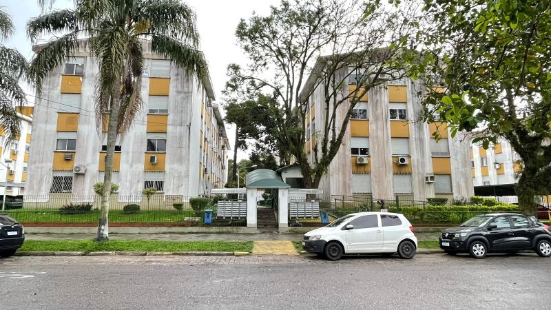 Apartamento com Área Privativa de 35,561m² e Área Comum de 4,776m² em Porto Alegre - Rio Grande do Sul