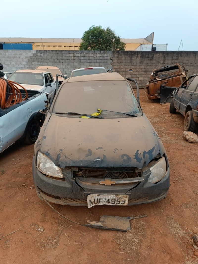 Chevrolet Classic LS 2010/2011 na Cor Preta em Sorriso - Mato Grosso