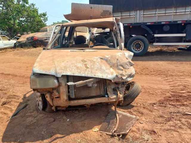 Fiat Uno Mille Fire Flex 2006/2006 na Cor Prata em Barra Do Garças - Mato Grosso