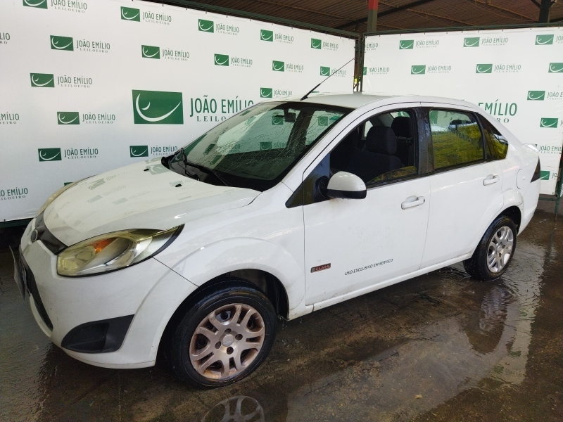 Ford Fiesta Sedan 1.6 em null