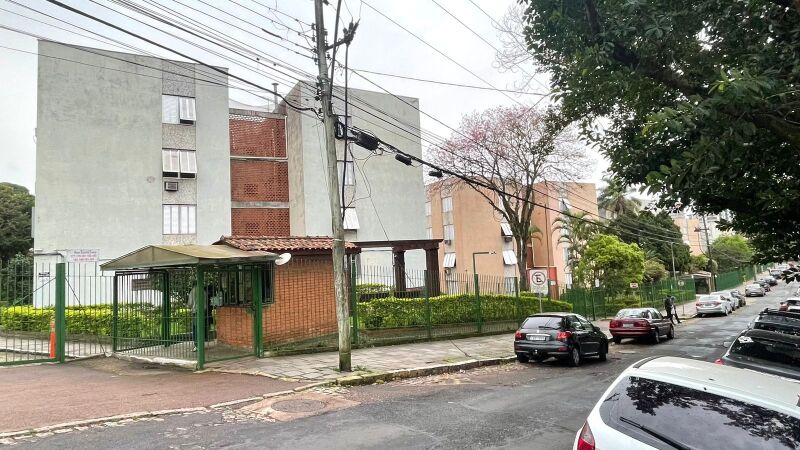 Apartamento com 6 Peças e Área Privativa de 58,89m² em Porto Alegre - Rio Grande do Sul