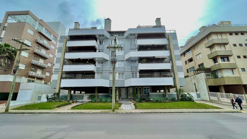 Apartamento com 3 Dormitórios, Sacada, Terraço e Piscina em Capão Da Canoa - Rio Grande do Sul
