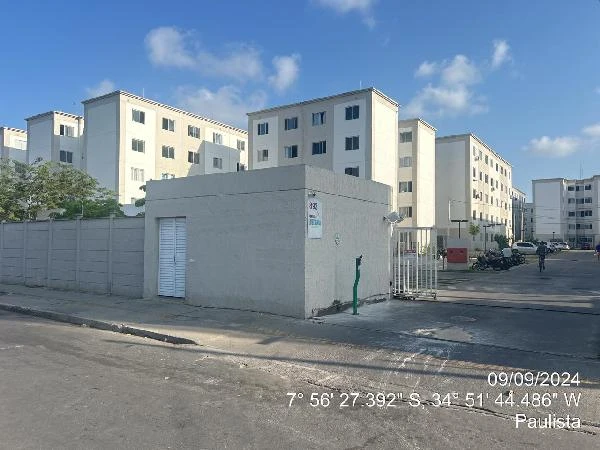 Apartamento no Parque Lusitania - Condomínio II com 2 Quartos e 1 Vaga em Paulista - Pernambuco