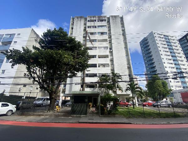 Apartamento no Edifício Fragatas com 2 Quartos e 1 Vaga em Recife - Pernambuco