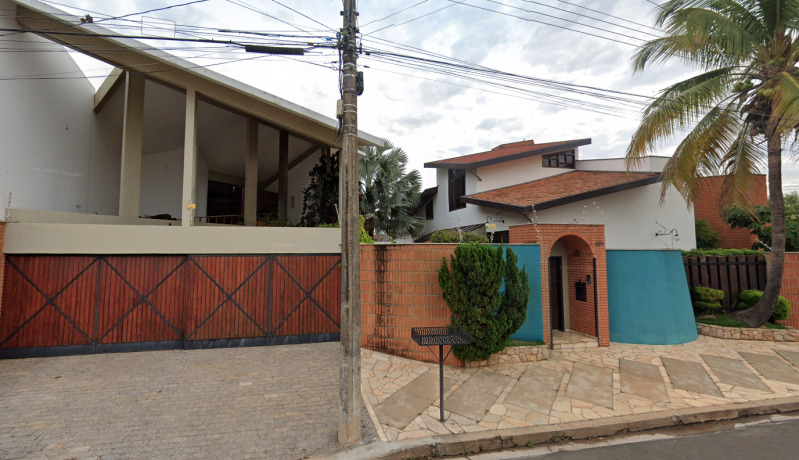 Casa com Terreno de 302,50m² no Jardim Soares em Itapira - São Paulo