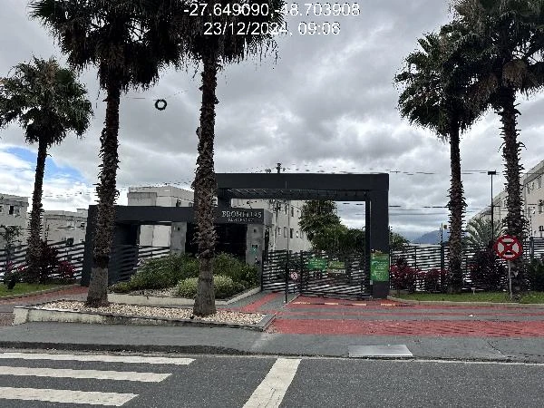 Imagem do leilão Leilão de Apartamento no Condomínio Residencial Bromelias com 2 Quartos e 1 Vaga na Garagem em Palhoca - Santa Catarina
