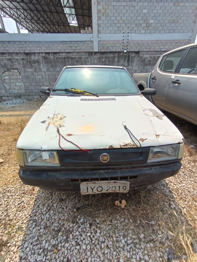 Fiat Uno Mille Sx 1997/1998 na Cor Branca em Cuiabá - Mato Grosso