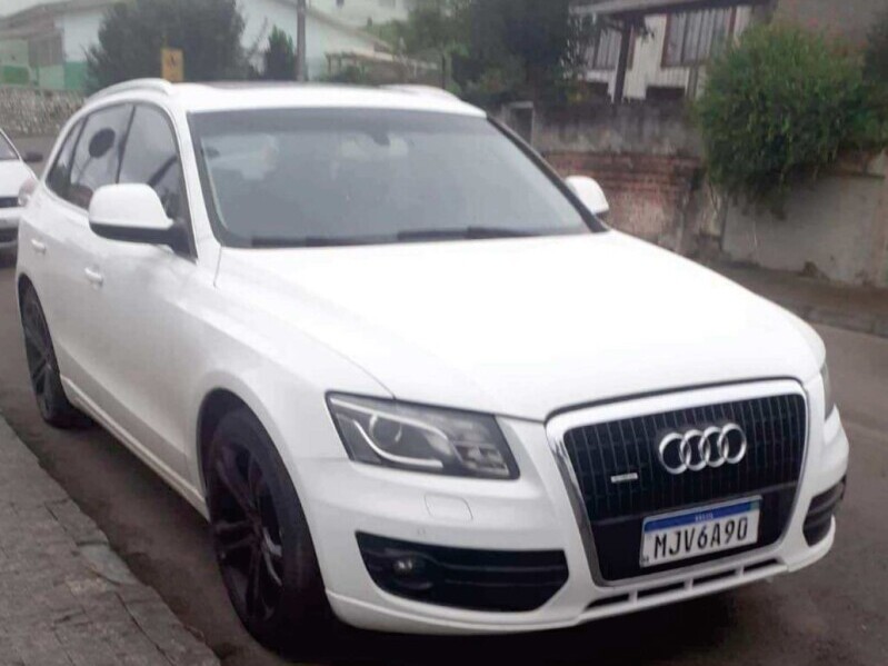 Audi Q5 Importado 2.0 Turbo FSI em Bom Estado em São Bento Do Sul - Santa Catarina