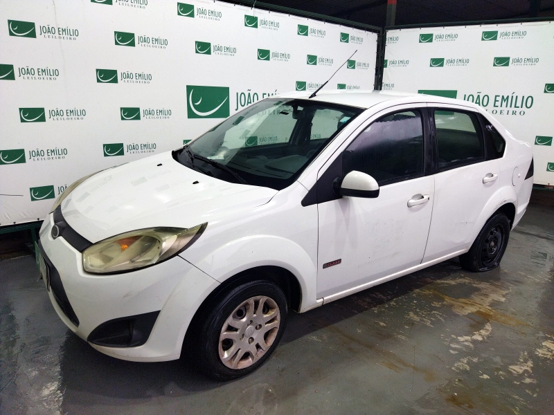 Ford Fiesta Sedan 1.6 em null