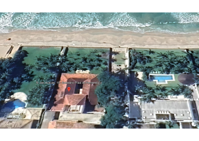 Casa de Padrão Residencial Médio com 653,86m², 3 Quartos e Piscina Privativa em Guarujá - São Paulo