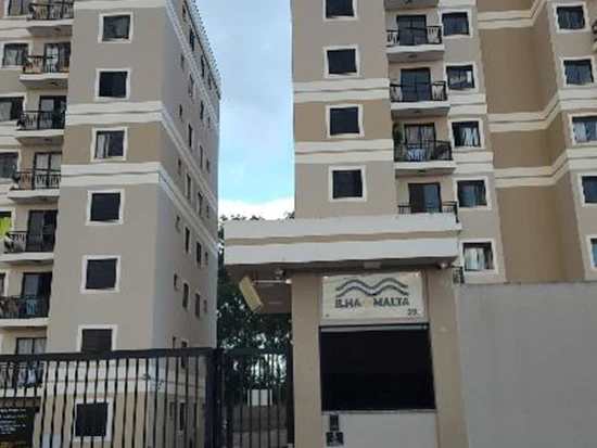 Apartamento bege em condomínio Ilha Malta Residence com sacadas, portaria e grades de proteção