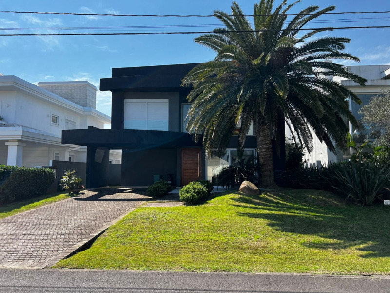 Terreno Urbano em Condomínio Horizontal com Área de 450,00m² em Xangri-lá - Rio Grande do Sul